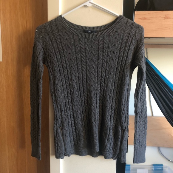 American Eagle Sweater - Picture 1 of 5